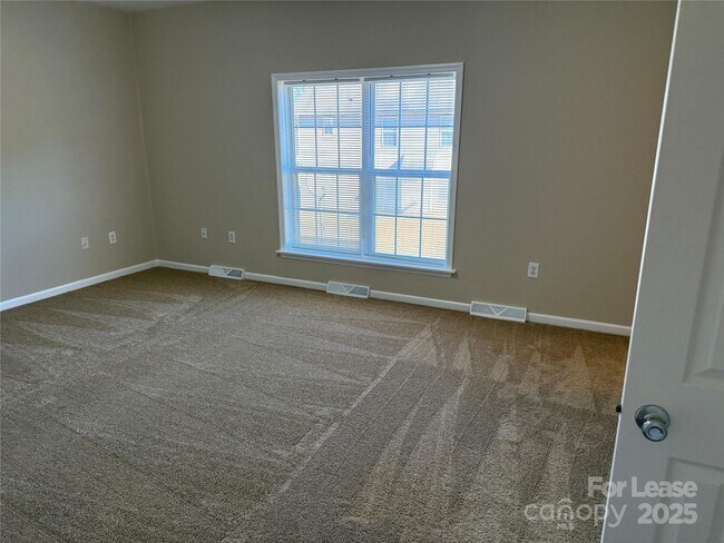 Building Photo - 918 Faye St