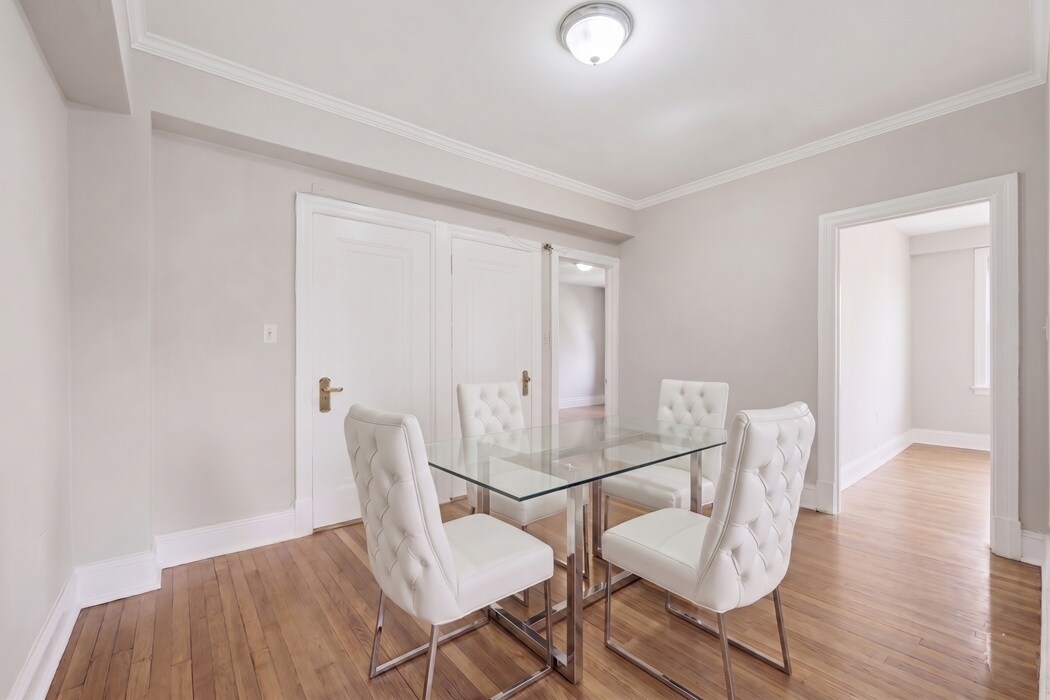 Building Photo - 1954 Columbia Rd NW