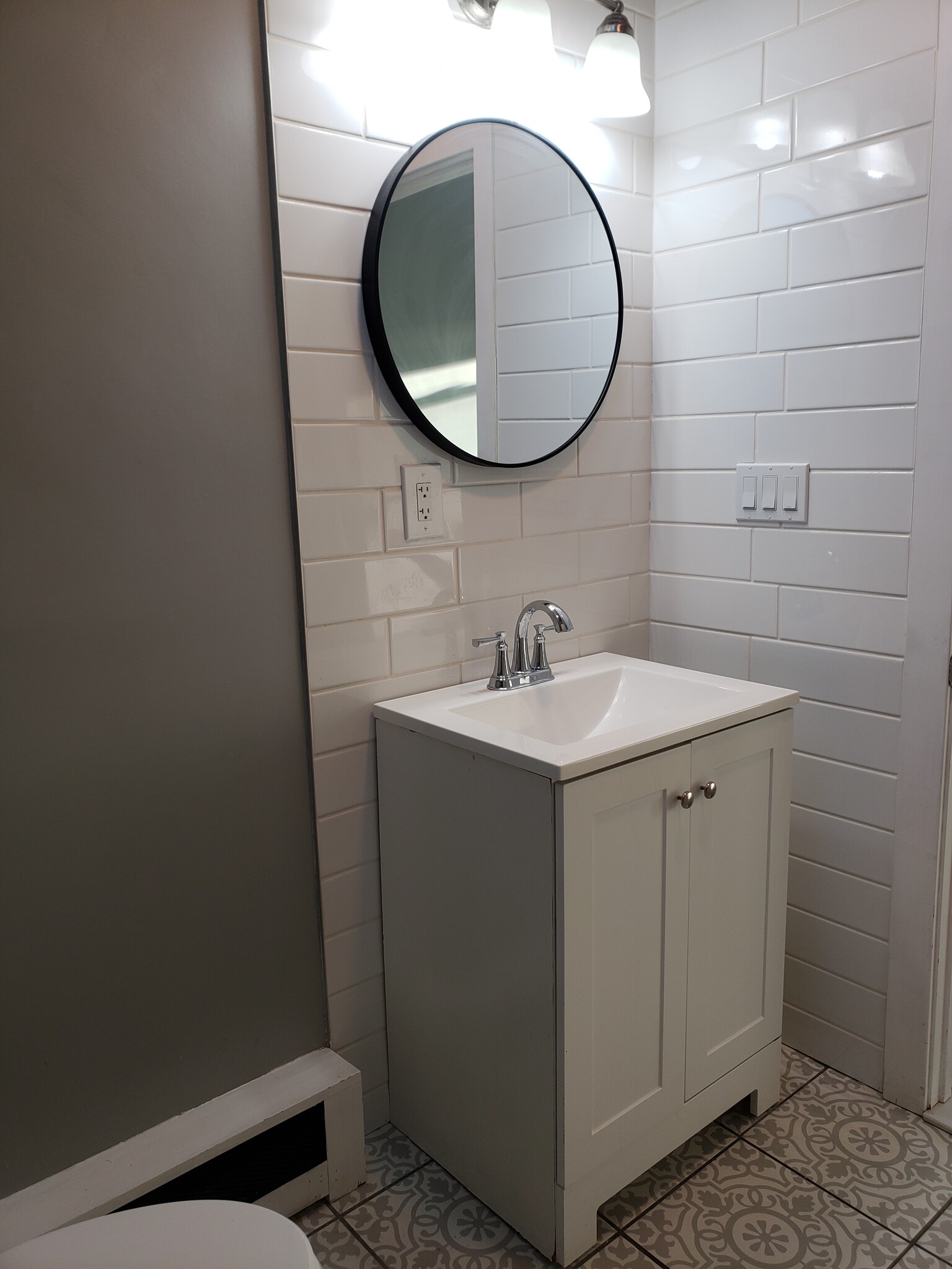 Bathroom view 2 - 46 Dennis St