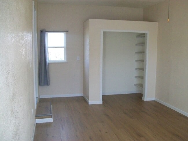 Building Photo - 4448 Lake Mead Dr