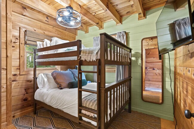 Building Photo - 22 Green Mountain Ct