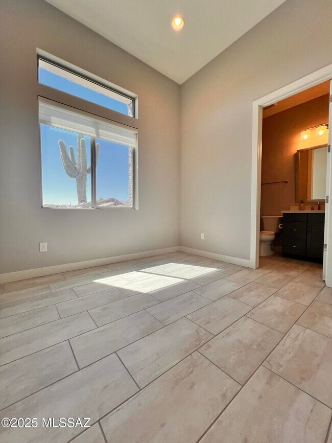 Building Photo - 14205 N Stone View Pl