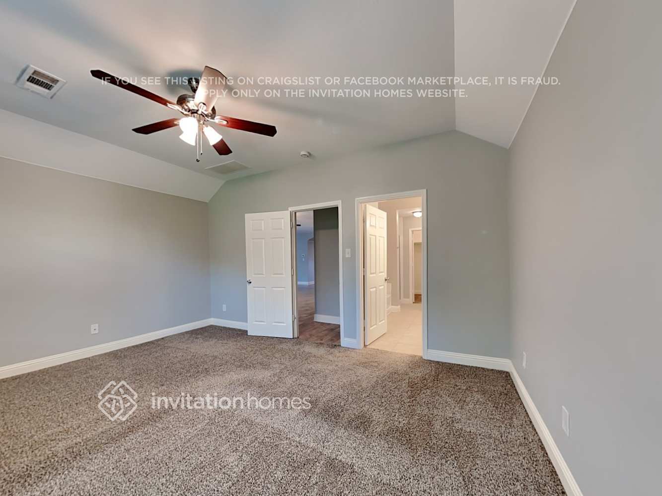 Building Photo - 1304 Roadrunner Dr