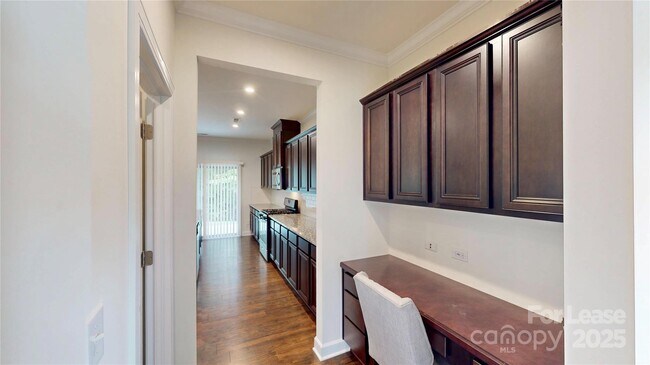Building Photo - 4523 Collingham Dr
