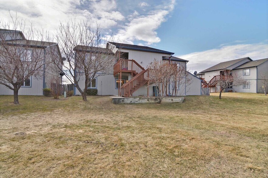 Building Photo - 3210 W County Rd 52 E