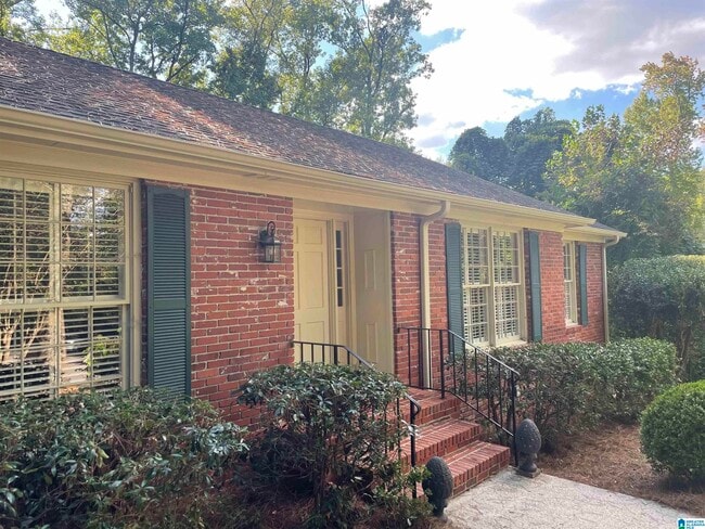 Primary Photo - 3801 Rockbrook Cir