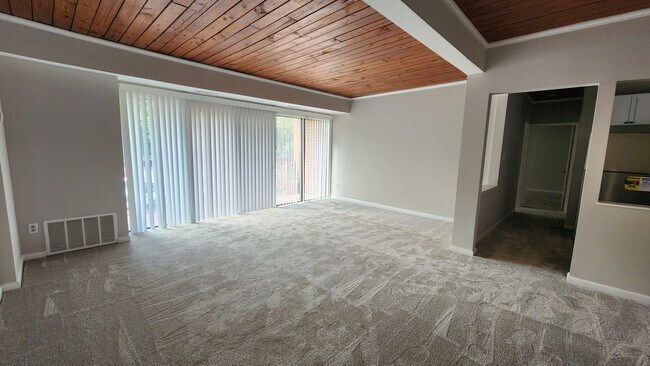 Building Photo - 1 Month Free Rent! Completely Remodeled 2/...