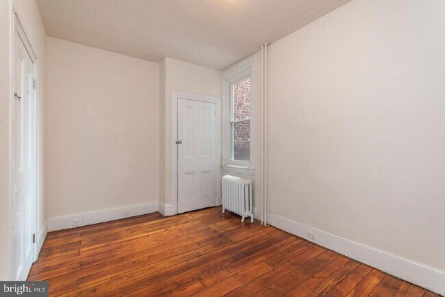 Building Photo - 1232 N 5th St