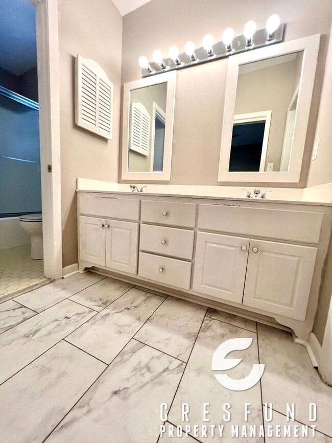 Building Photo - PRICE JUST REDUCED!!!! ? Modern 3 Bedroom / 2 Bath Home – A Cook’s Dream Kitchen & Perfect Outdoo...