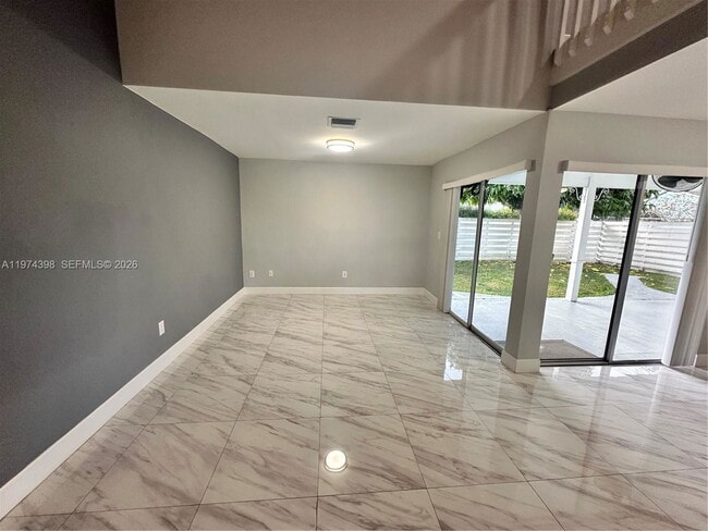 Building Photo - 14024 SW 148th Ln