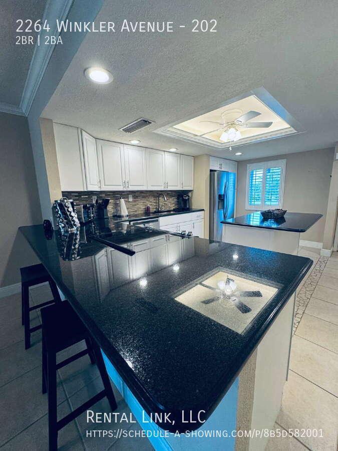 Building Photo - 2264 Winkler Ave