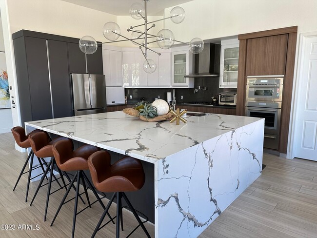 Building Photo - 10694 E Firethorn Dr
