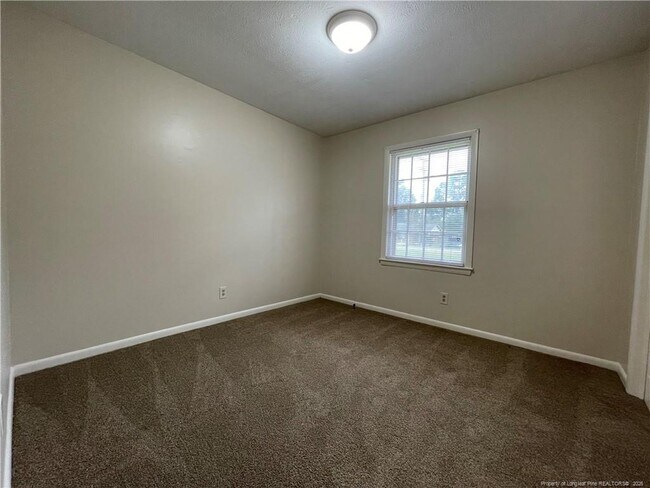 Building Photo - 4912 Rosehill Rd