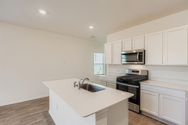 Building Photo - 12112 Douglas Fir Cir