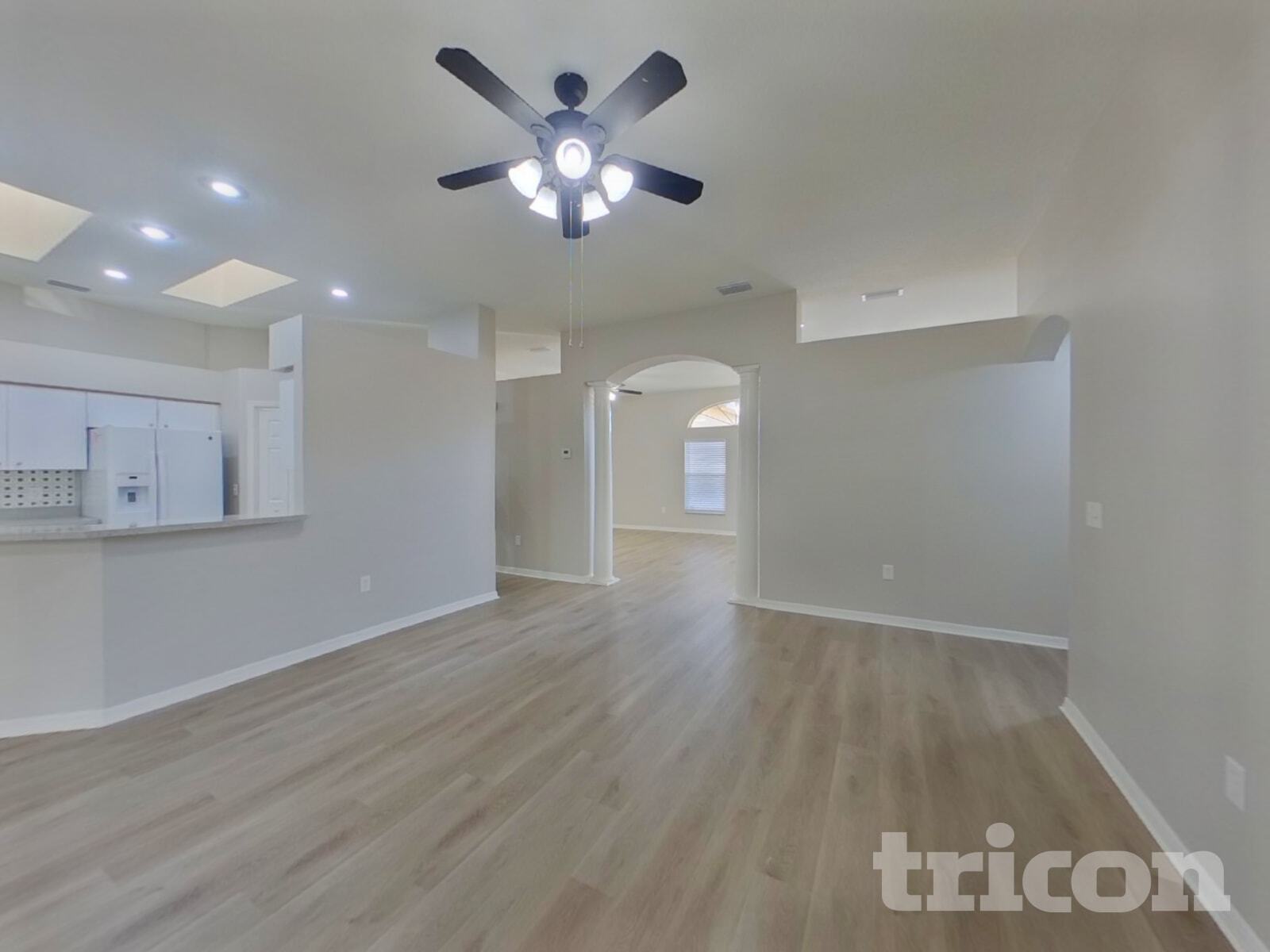 Building Photo - 1810 Cattleman Dr