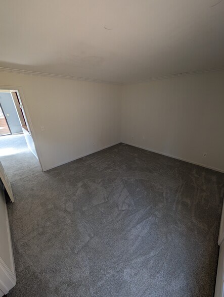 Building Photo - 55 Cross St