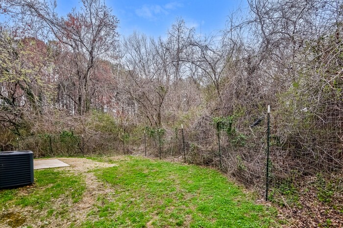 Building Photo - 5443 Northcut Dr