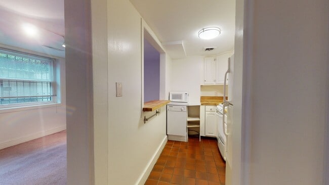 Building Photo - Kalorama Neighborhood Studio Apartment for Rent W/Stacked Washer & Dryer In Unit, Bike Storage, &...