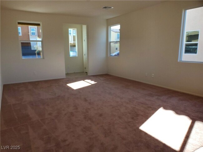 Building Photo - 2713 Holmes Creek Ct