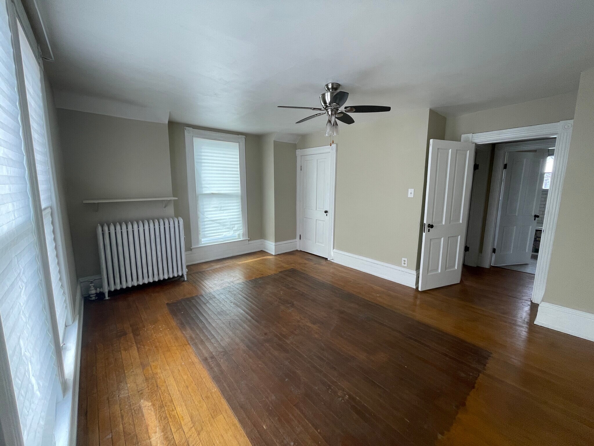 Building Photo - 2424 S Harrison St