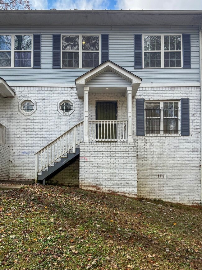 Building Photo - 2468 Spring St NW