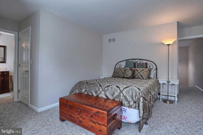 Building Photo - 1952 Wexford Rd