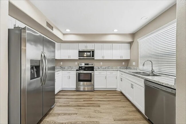 Building Photo - 12655 W Orange Dr