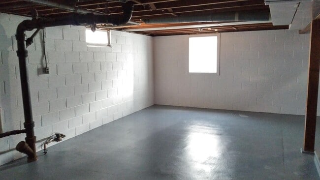 Building Photo - 907 N Grant St