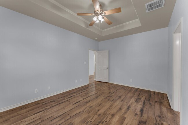 Building Photo - 145 Chaumont St