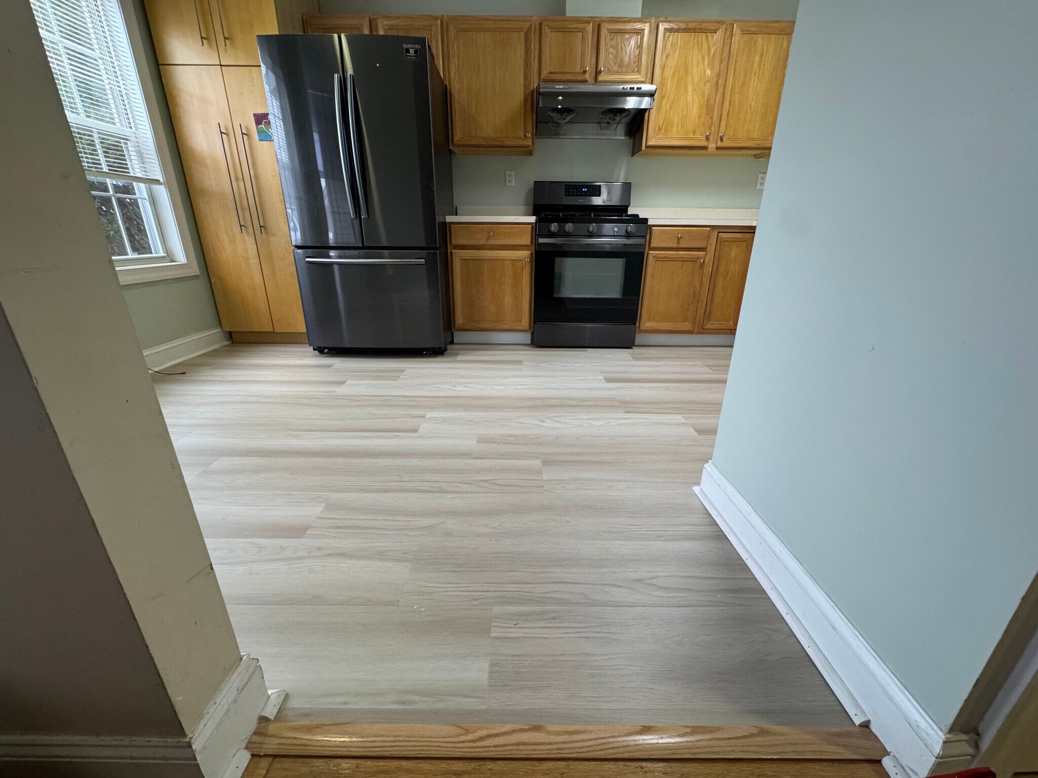 Building Photo - 700 Evergreen Ct