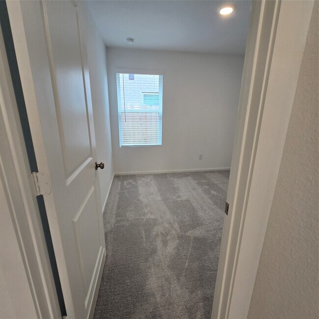 Building Photo - 28751 Texas Plns Dr