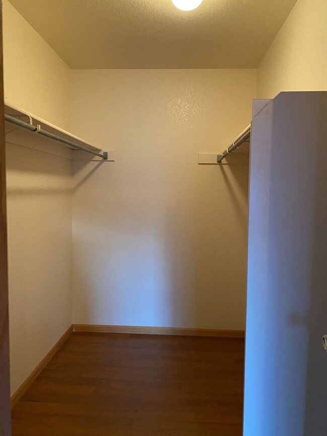 Building Photo - 3 Bed, 2 Bath Duplex in West Fort Collins close to Foothills