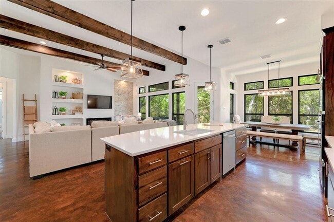 Building Photo - 2471 George Pass