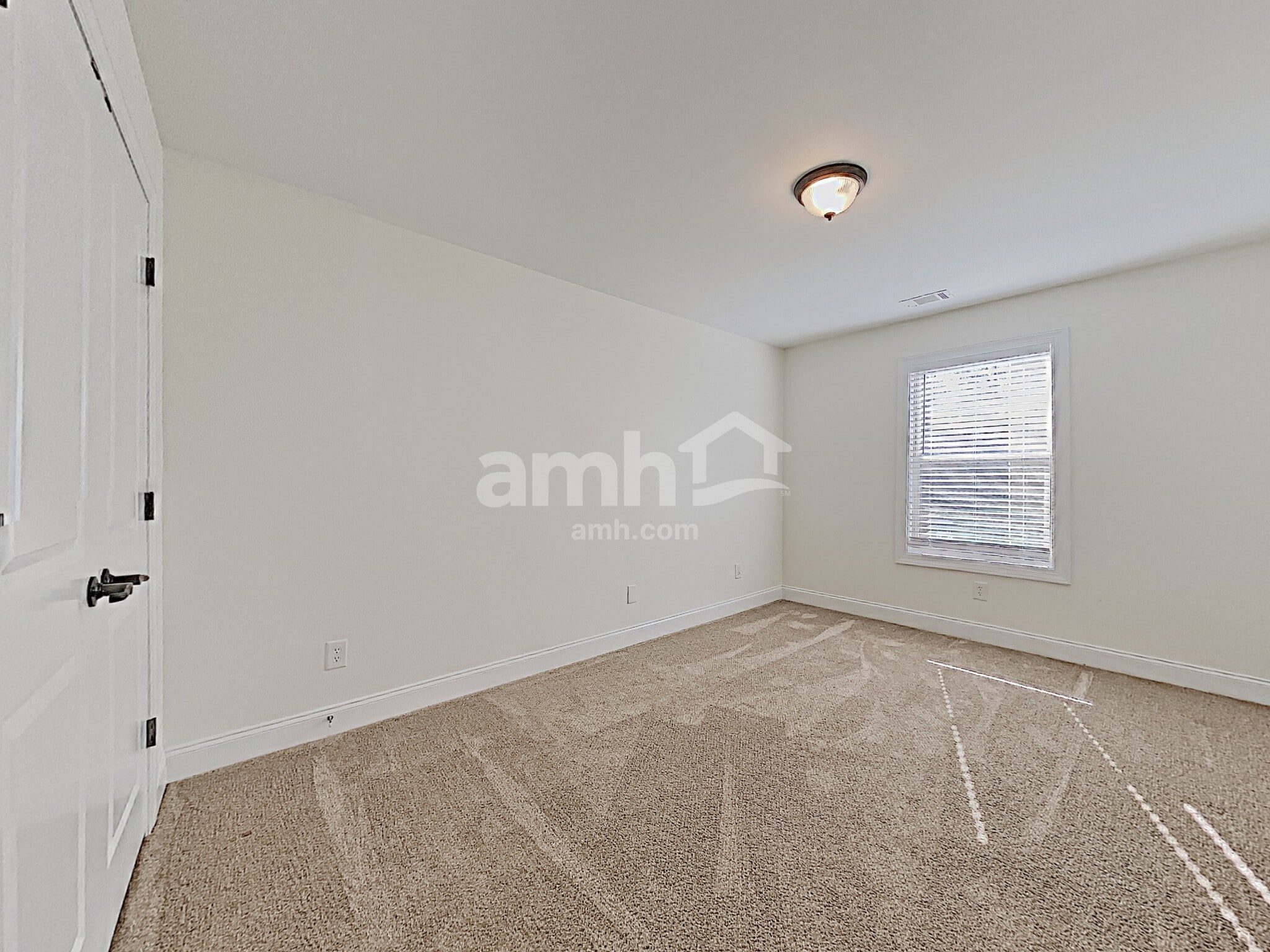 Building Photo - 263 Royal Cres Terrace