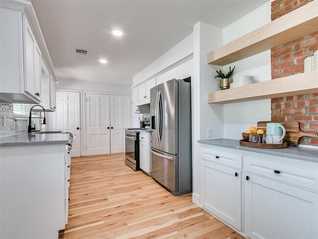 Building Photo - 2304 NW 56th Terrace