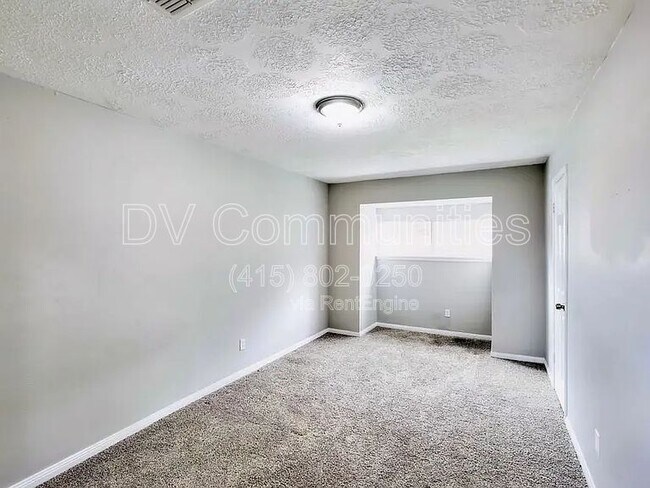 Building Photo - 10946 Gulf Valley St