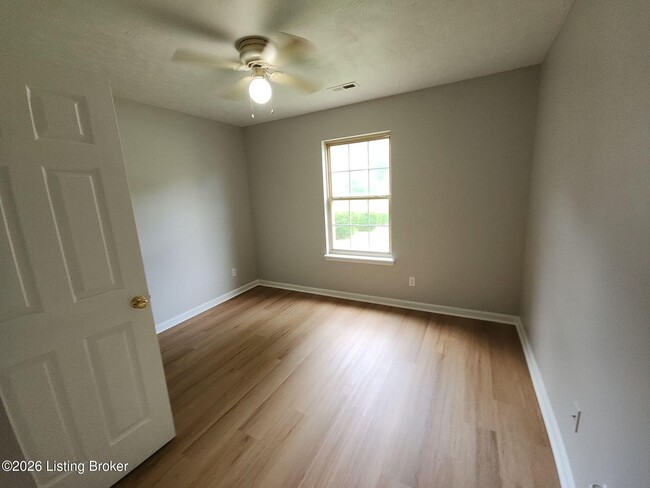 Building Photo - 405 Parker Pl