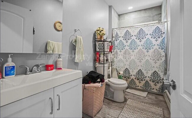 Building Photo - 471 Smithfield Ave