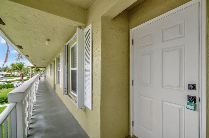 Building Photo - 1140 Mahogany Way