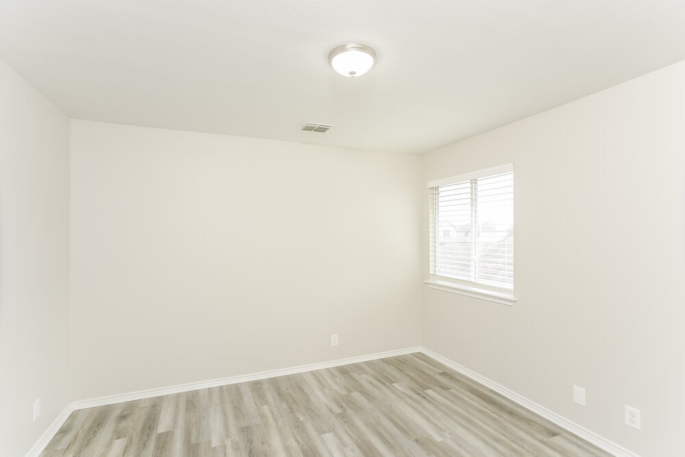 Building Photo - 121 Yeager Cir