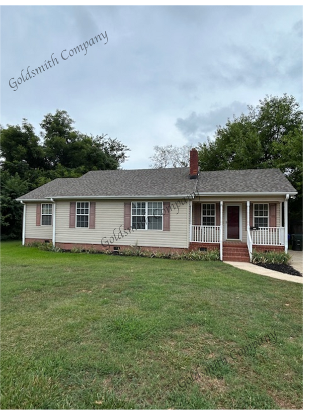 Building Photo - 111 Dupont Dr