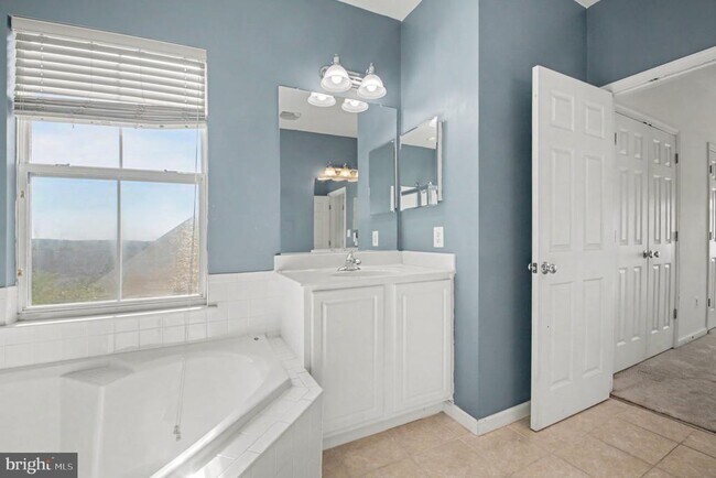 Building Photo - 3041 Chinkapin Oak Ln