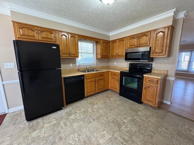 Building Photo - Updated 2/1.5 Duplex in Armuchee- $1,295