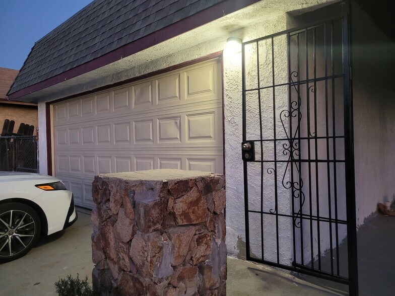 Building Photo - 2894 Demeter Pl