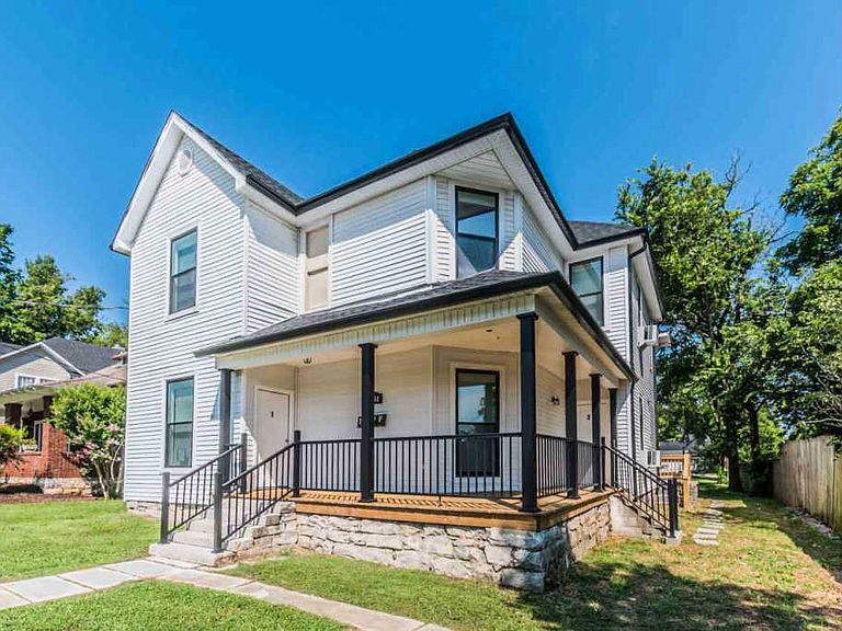 Private entrances for each unit - 1151 Kentucky St