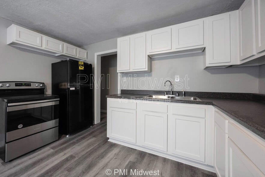 Building Photo - 623 Orange St