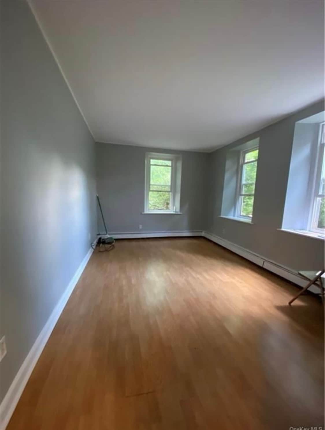 Building Photo - 253 W 256th St