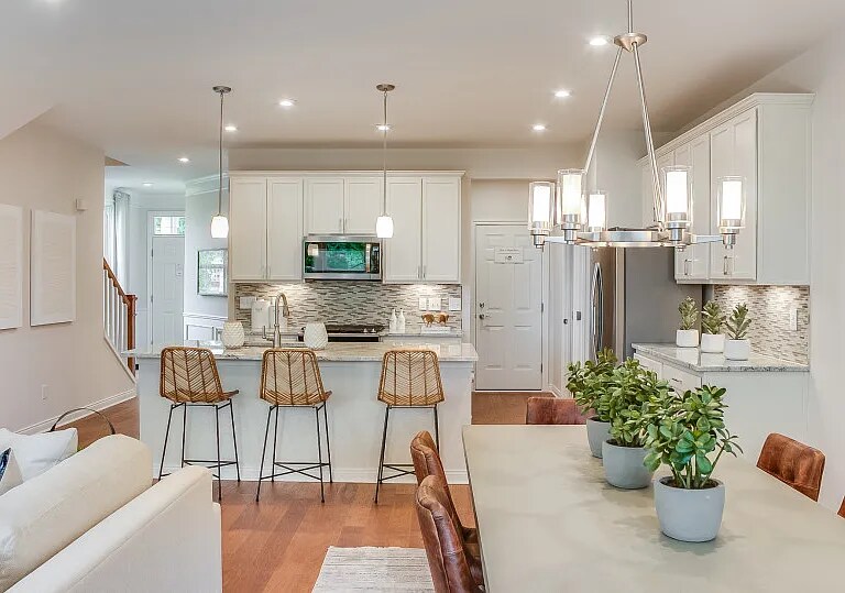 Building Photo - 421 Addison Cir