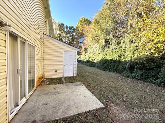 Building Photo - 5229 Ficus Tree Ln