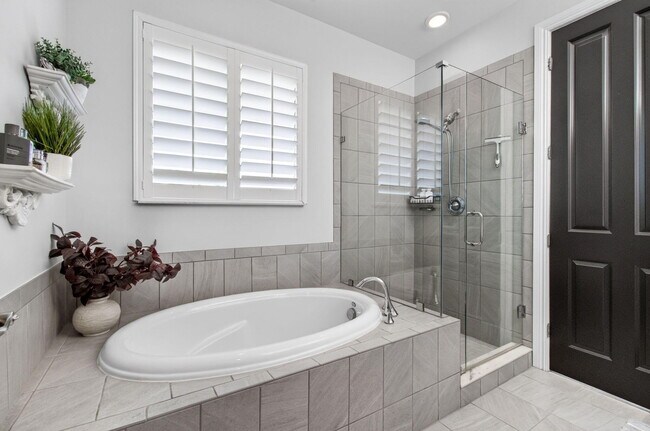 Building Photo - 622 Windward Cir S